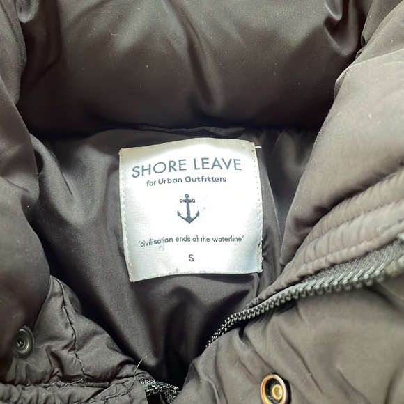 Puffer jacket by Shore Leave for Urban Outfitters. - Picture 2 of 7